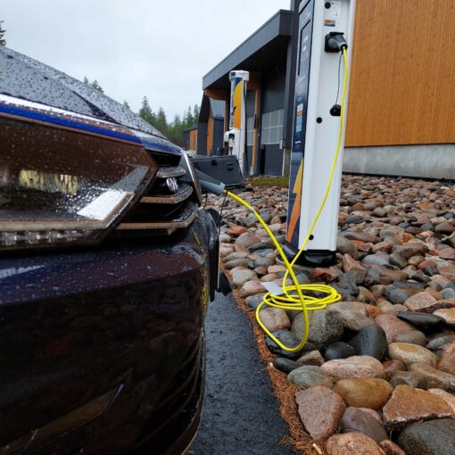 sähköauton latauspiste