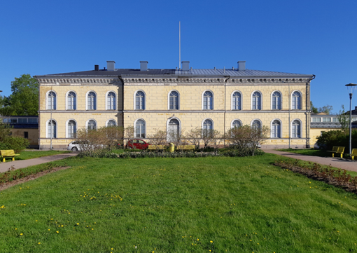 Julkisivukuva Borgå Gymnasiumista.