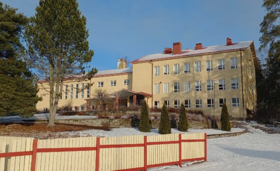 Kiukaisten koulu helmikuu 2023