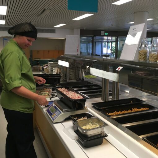 Hävikin mittausta linjastolla, kuva Kirsi Silvennoinen